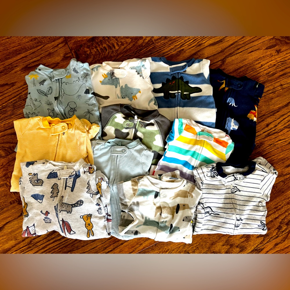 💥BUNDLE💥Newborn Footie PJ’s